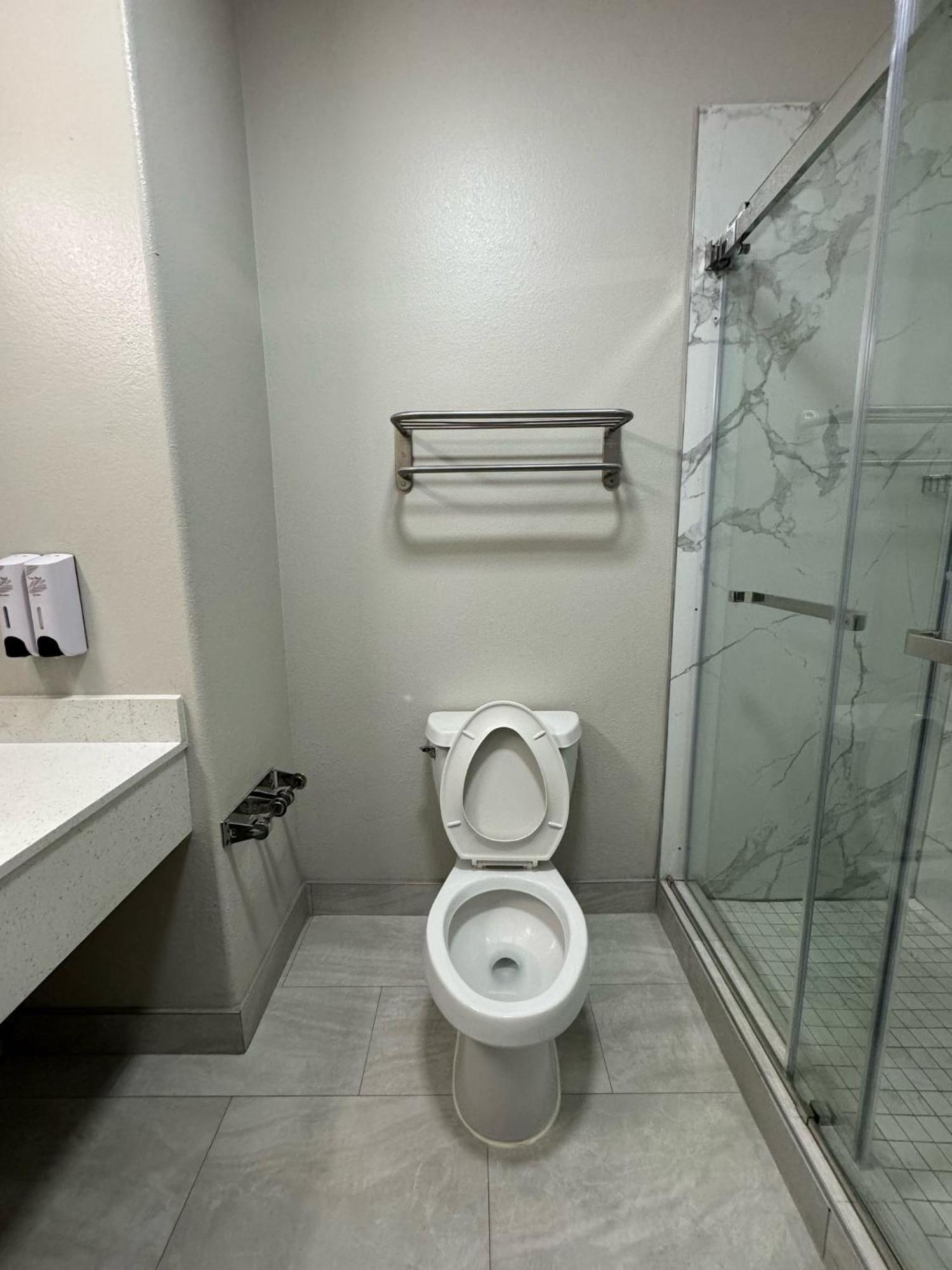 Red Roof Inn & Suites Lake Charles Esterno foto